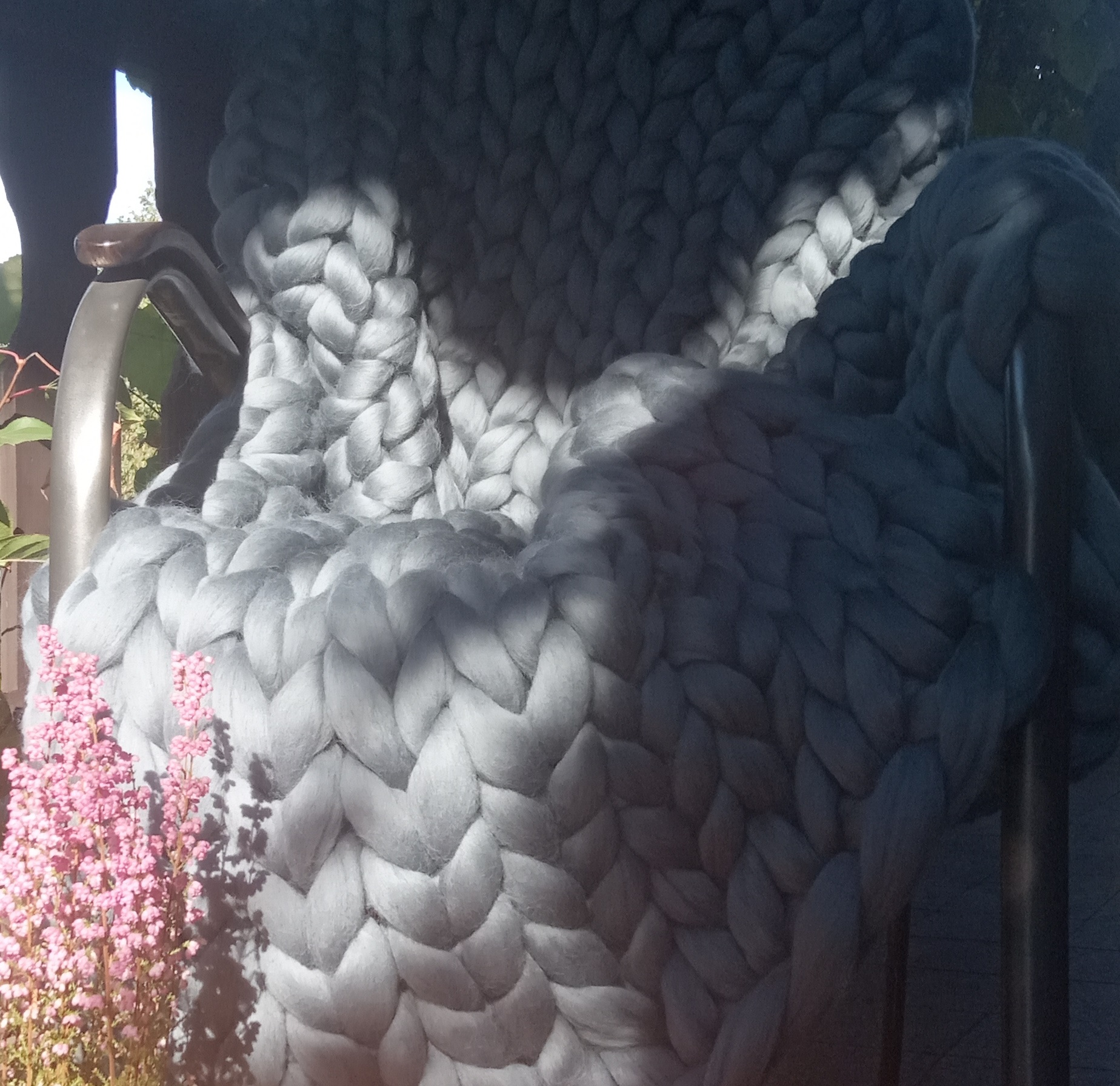 Narzuta koc z wełny czesankowej merynos, kolor szary - obrazek 4