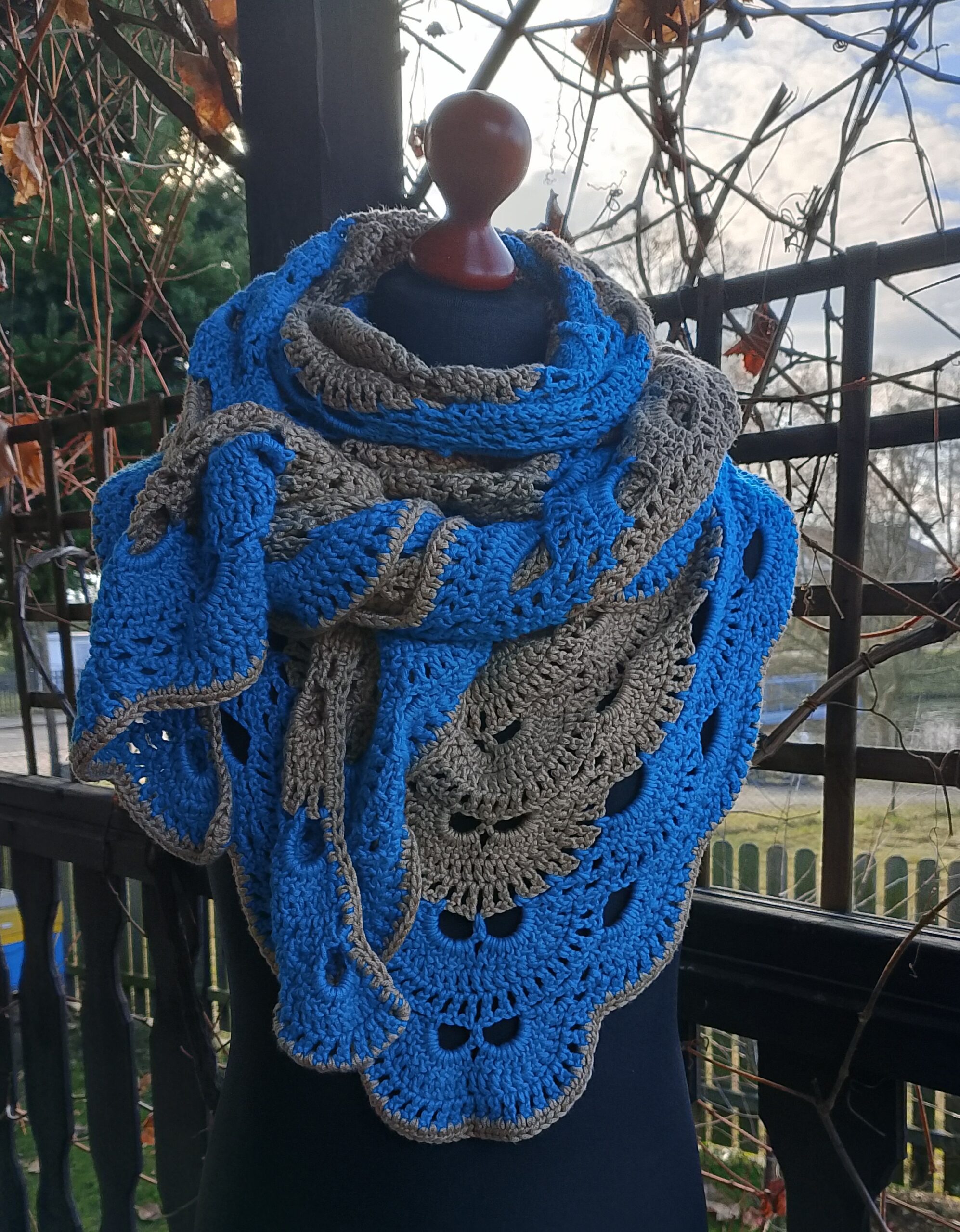 Bardzo duża chusta niebiesko karmelowa - obrazek 2