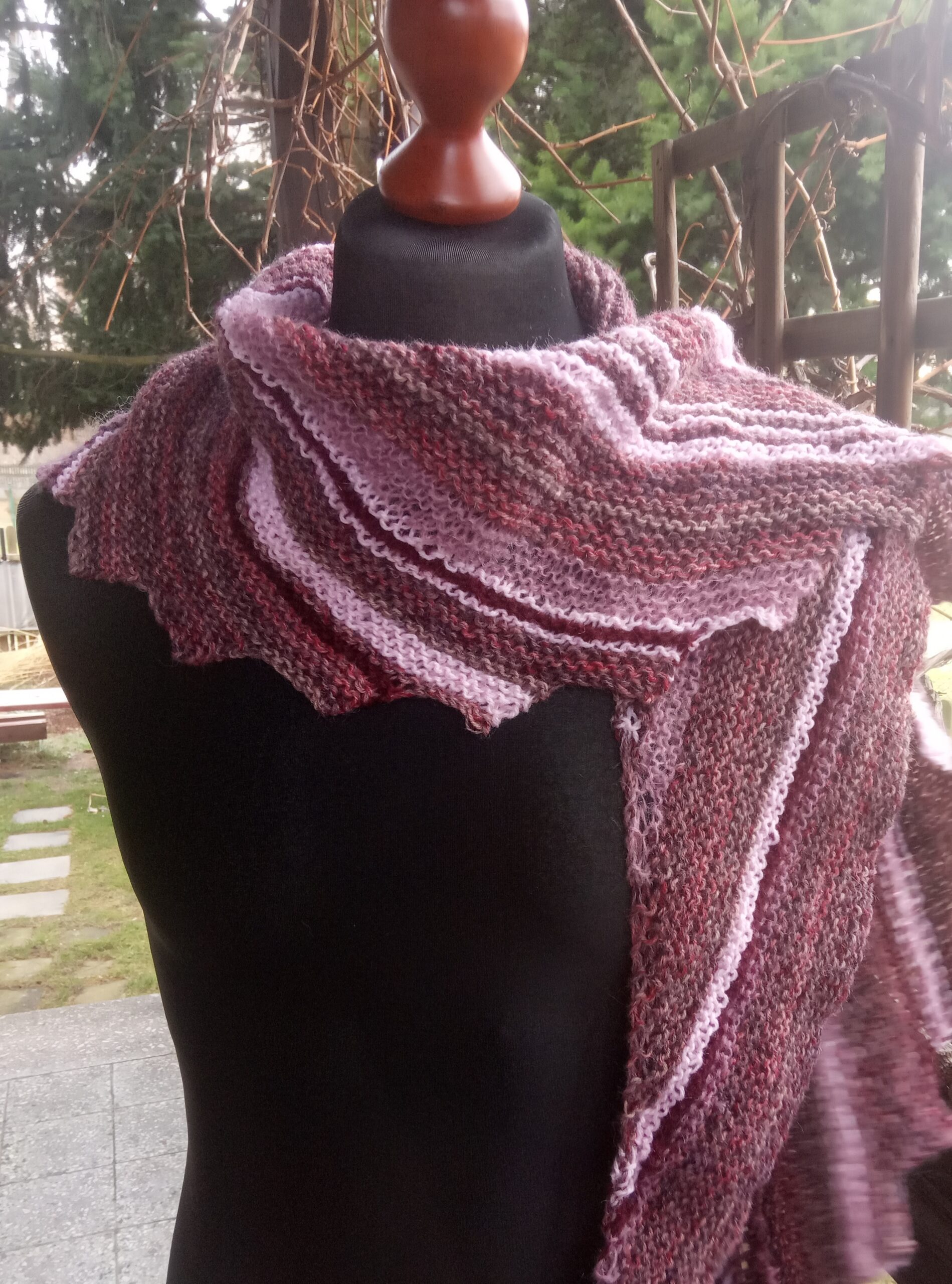 Długi asymetryczny szal Smoczy ogon - obrazek 2