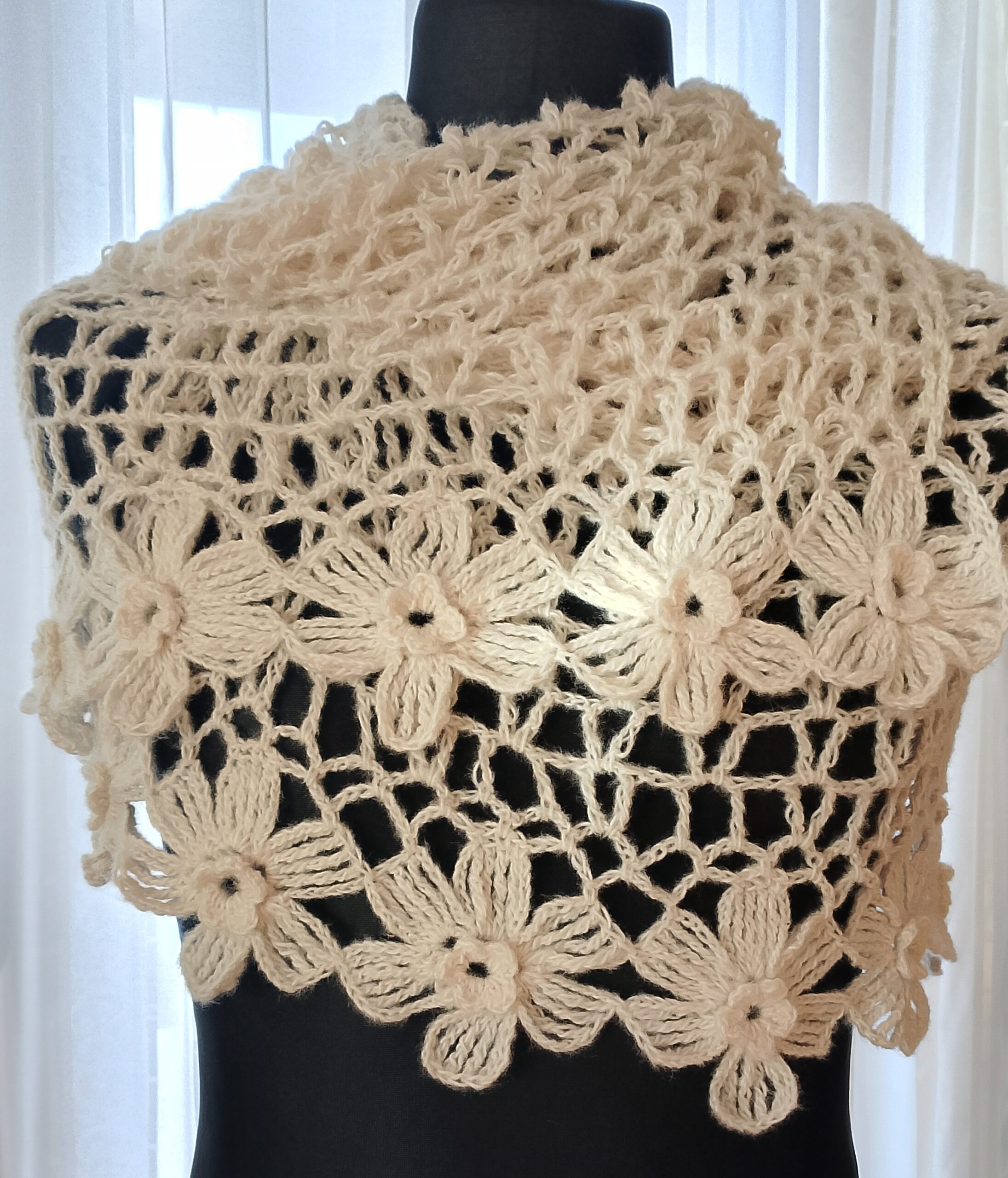 150x47 Szal mgiełka z kwiatami - obrazek 2